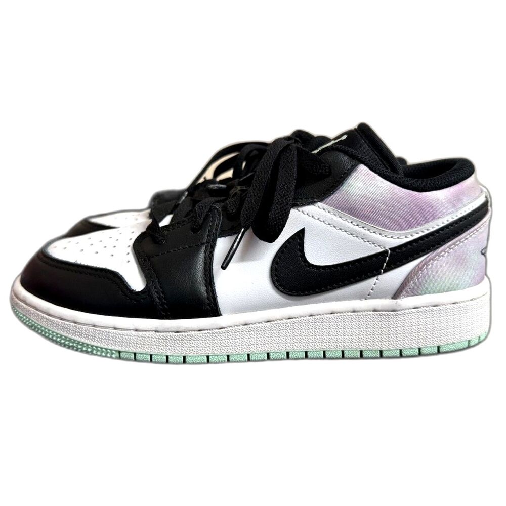 Air Jordan 1 SE Low Tie Dye Size 3.5 Kids